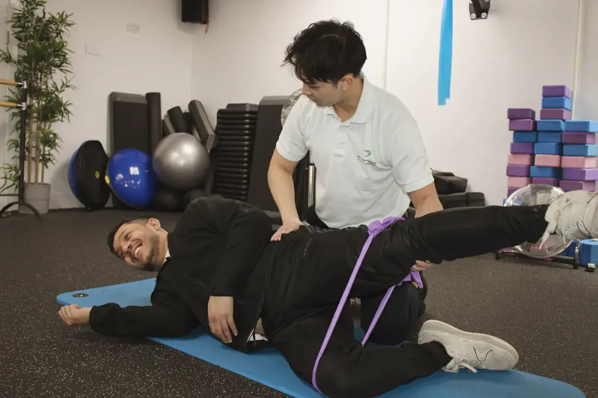 Physiotherapist-guided rehabilitation exercise